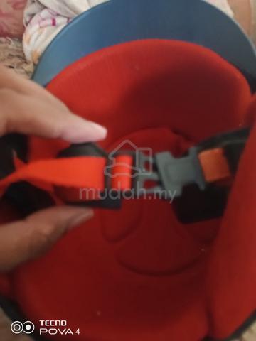 Helmet budak kecil 😆⛑️ age0-6 - Motorcycle Accessories & Parts for sale