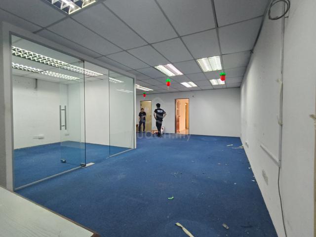 Taman Molek Facing Main Road 1st Floor Office 1