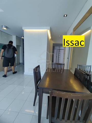 University Place (Plaza Ivory) 1