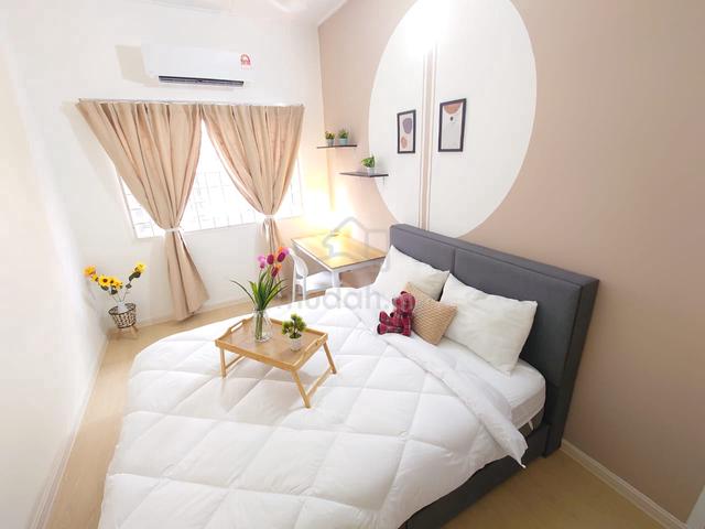 Beautifully Furnished Middle Room For Rent @ Bandar Kinrara 4, Puchong 1