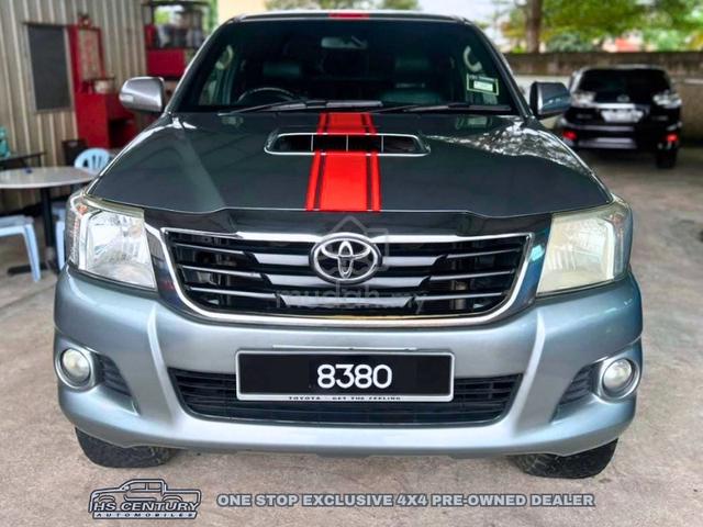 Toyota HILUX 2.5 A) - 2