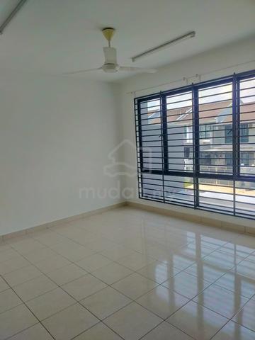 Tmn Austin Duta 2 storey house rent Jb Terbau 4 room Furnished 1.8 1