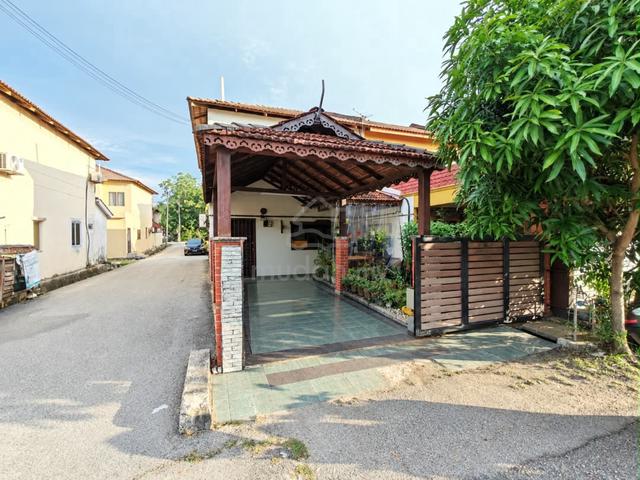 FACING SURAU, Renovated 2 Storey Taman Teluk Gedung Indah, Port Klang 1