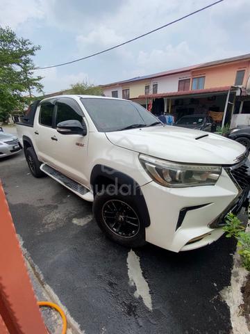 2015 Toyota HILUX 3.0 G TRD SPORTIVO MY14 KUN26R - 3