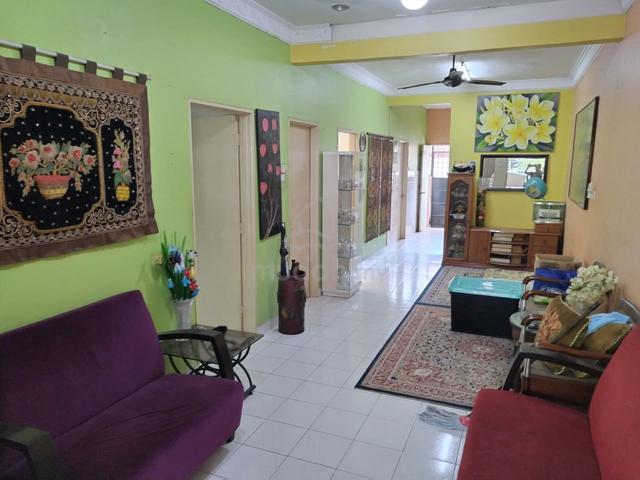 RENOVATED FREEHOLD Single Storey House Taman Pelangi 4 Semenyih 1