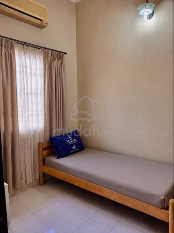 Sewa Bilik Perempuan 1