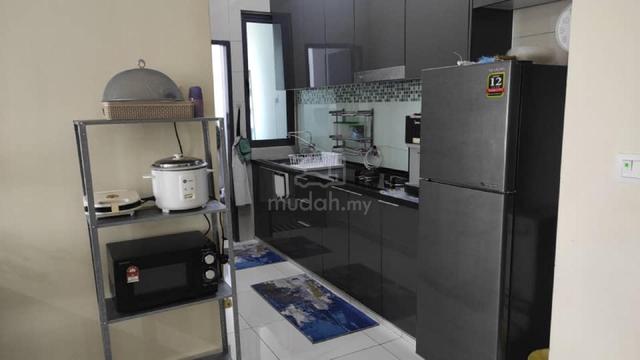 Aura Residence 1