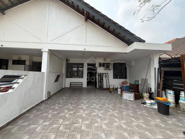 Taman Molek / JB Town / CIQ / Below Market Unit 1