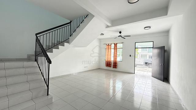 Double storey teres Scientex Rawang near Anggun 1