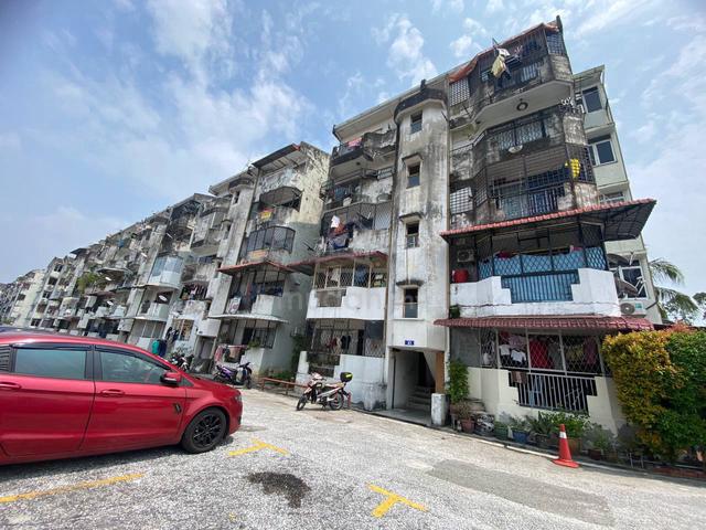 Sri Subang Apartment 1