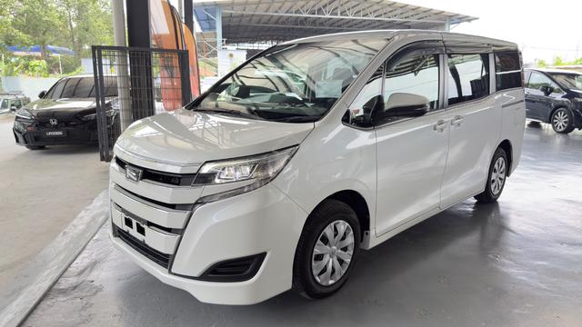 2021 Toyota NOAH 2.0 X 7 SEATER - 2