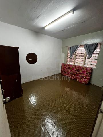 Flat Puchong Permai 1