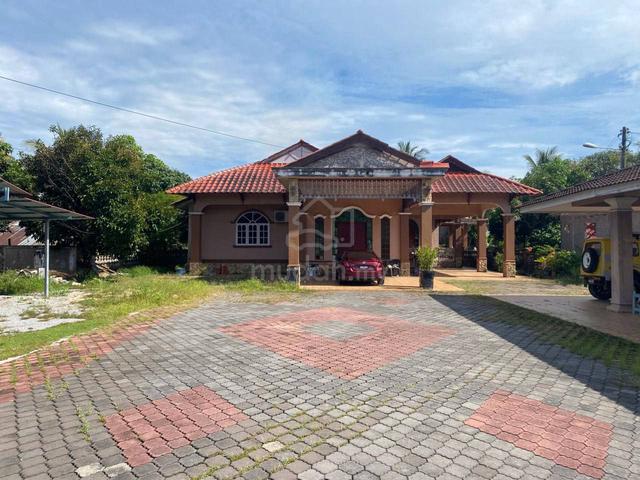 Rumah Banglo Luass dan Tanah Luas di Binjai untuk dijual 1