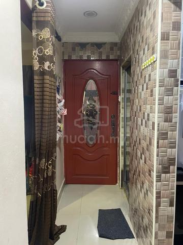 Apartment Idaman 1