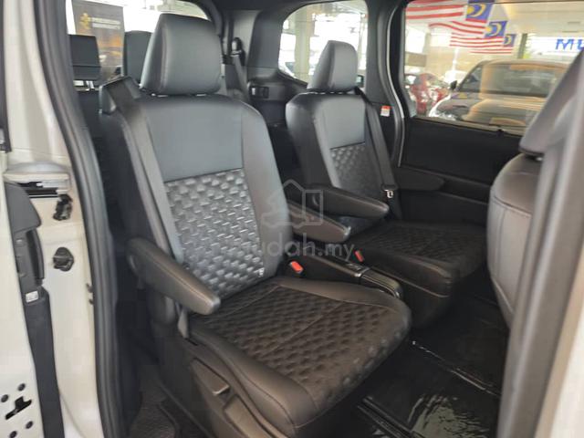 [24K KM ] 2023 Toyota VOXY 2.0 S-Z KL AP HOLDER - 4