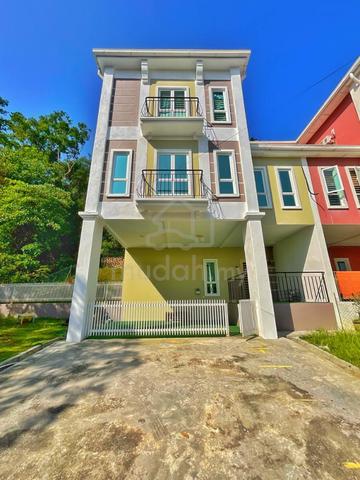 2.5 Storey Semi-D Corner Lot House Taman Salak Maju Sepang For Sale 1