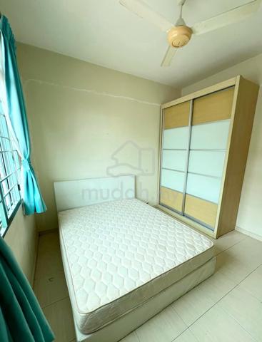Landed House Mid Room For Rent Bayan Lepas Penang Near Airport Mix Gen 1