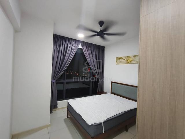The M @ Medini Macrolink 4