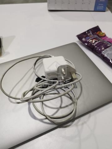 Macbook Air M1 - photo 3 of 3