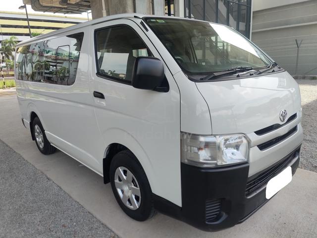 2017 Toyota Hiace 2.5 (M) Window 14 Seat Low Roof - 1