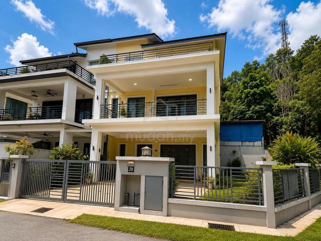 3 Storey Semi Detached, Corner Lot, Bandar Mahkota Cheras 1