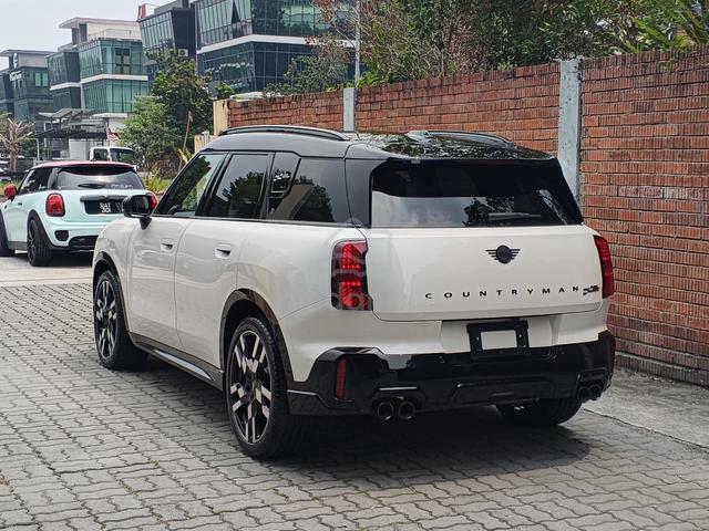 2024 Mini COUNTRYMAN 2.0 JOHN COOPER WORKS (A) - 2