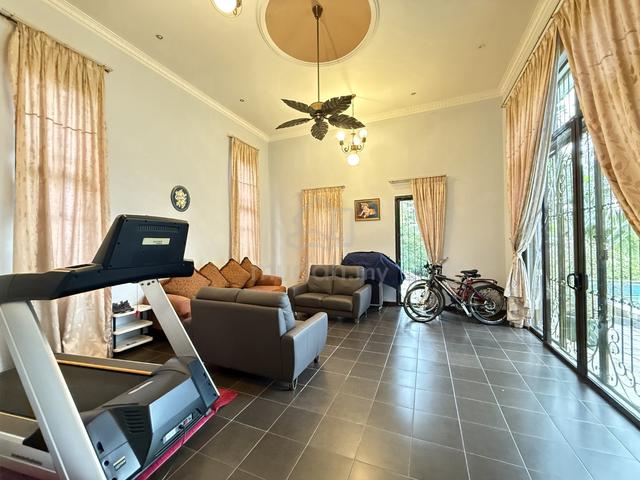 2 sty Bungalow @ Country Heights Kajang 1