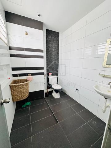 2.5 Storey Terrace House for Sale – Taman Bukit Minyak Utama 1