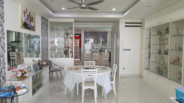 The Oasis 1