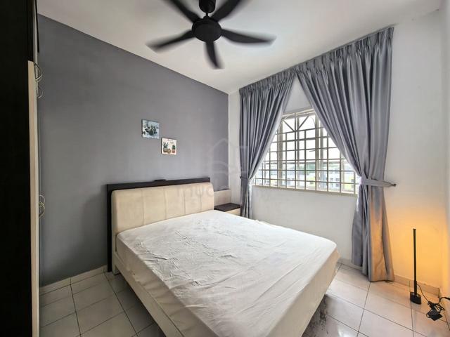 Room For RENT Permas Jaya Apartment CIQ Town area 1