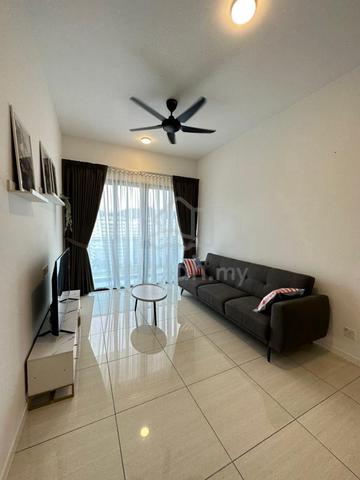 Queens Residences Q1 @ Queens Waterfront 1
