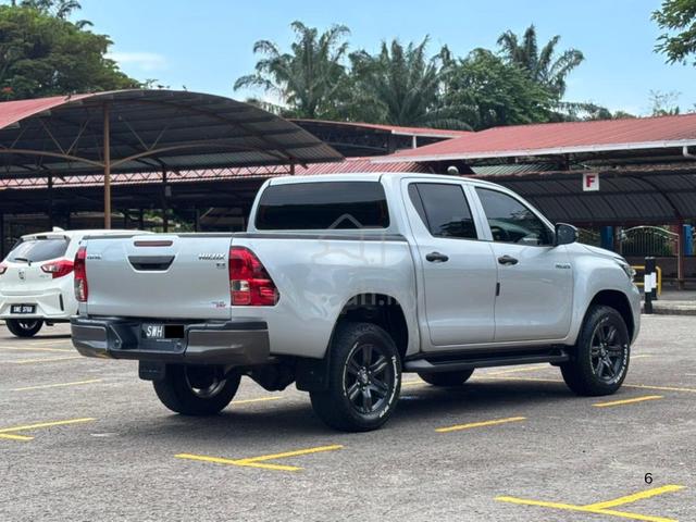 2023 Toyota HILUX DOUBLE CAB 2.4 E 4X4 (A) - 2