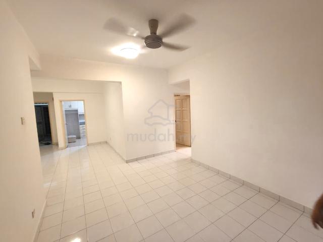 Persiaran Tanjung Apartment 1