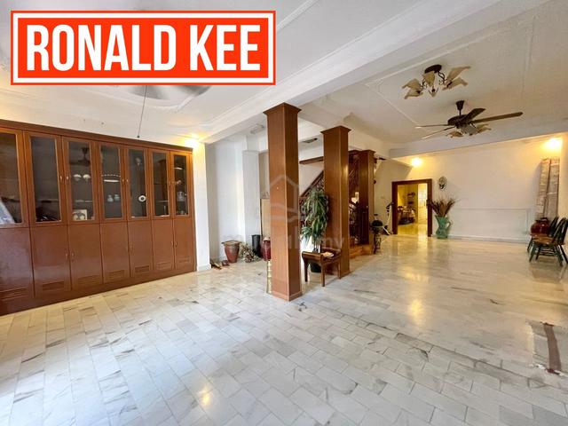 Fully Renovated Terrace 2700sf Well Maintained Bayan Lepas Sungai Ara 1