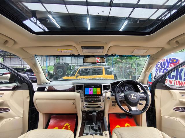 Lexus LX570 5.7 F/LIFT M.LEVINSON COOL BOX SUNROOF - 4