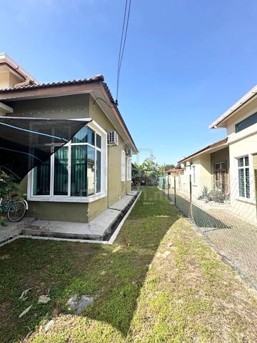 Bungalow Single Storey Taman Belimbing Setia Durian Tunggal Melaka 1