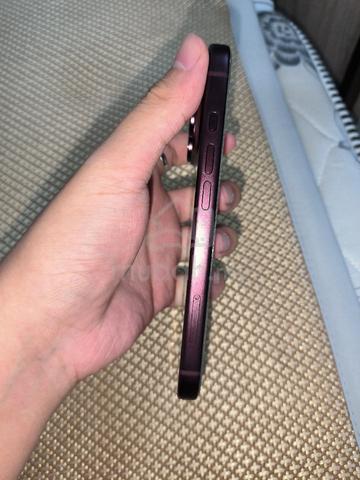 iPhone 18 Pro 256GB Burgundy Like New - photo 2 of 5