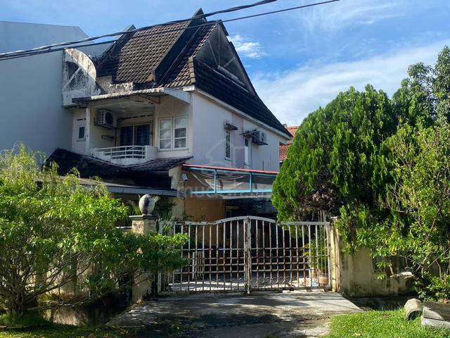 Double Storey Corner Taman Kosas 1