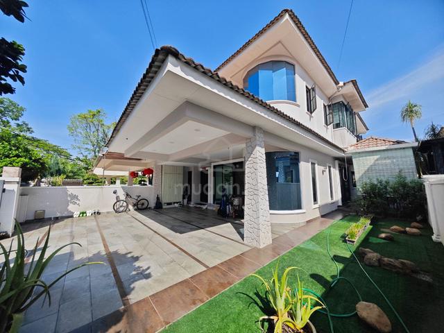 Pasir Pinji / 2 Storey Semi-D / Gated & Guarded / Fully Renovated 1