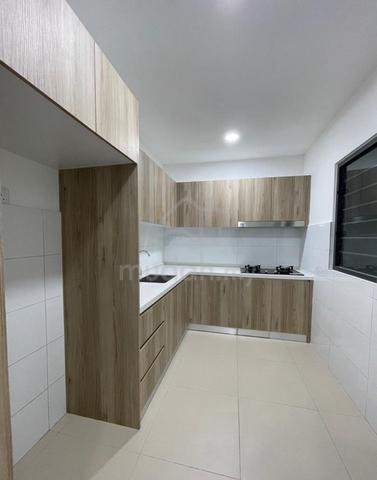 Arinna, Kemuning Utama 1