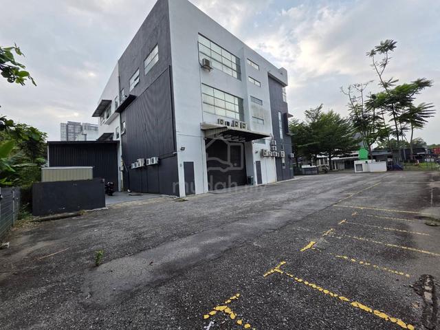 3 storey semi d Corner Factory , Shah alam 1