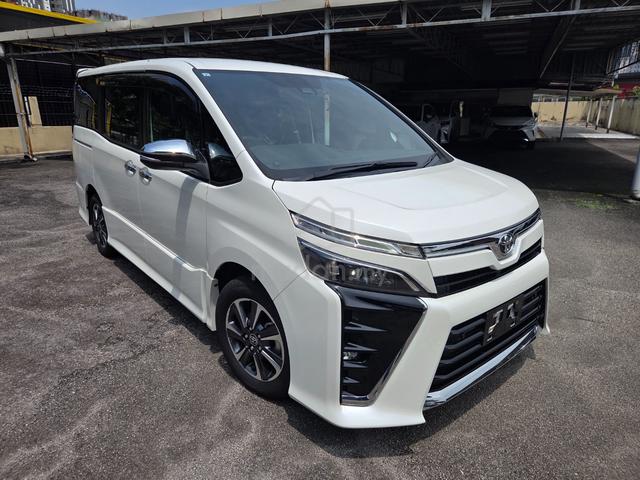 2021 Toyota Voxy 2.0ZS Kirameki III + Roof Monitor - 2