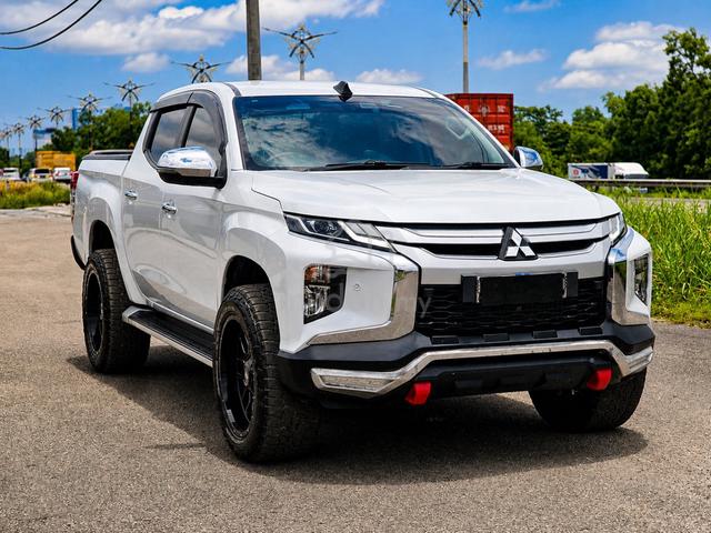 2018 Mitsubishi TRITON 2.4 VGT ADVENTURE|Full Loan - 1