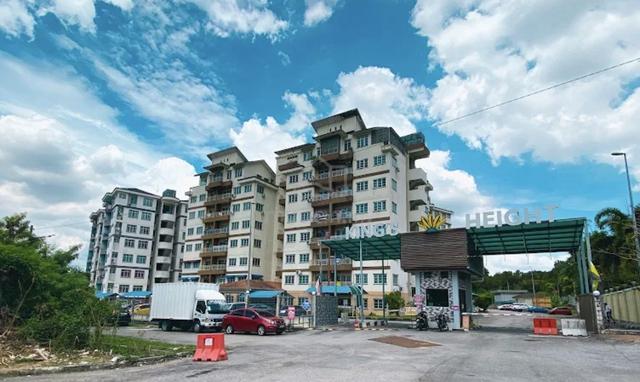 King's Height Apartment 1