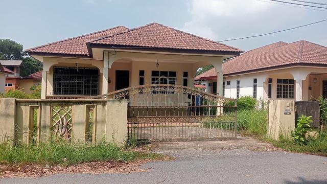 Rumah banglo untuk dijual — Manir, Kuala Terengganu 1