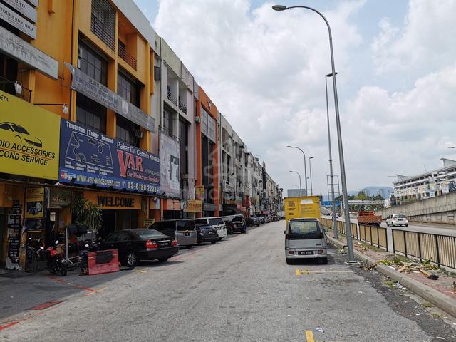 Sri Batu 1