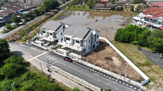 Corner Lot Big Land 2 Storey Semi D Taman Nona Alor Mengkudu For Sale 1