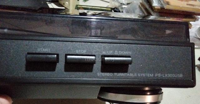 Sony fully automatic turntable PS-LX300USB - photo 2 of 4