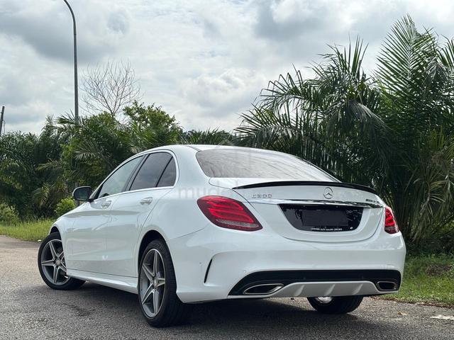 2017 Mercedes Benz C200 AMG LINE Low Mileage King - 5