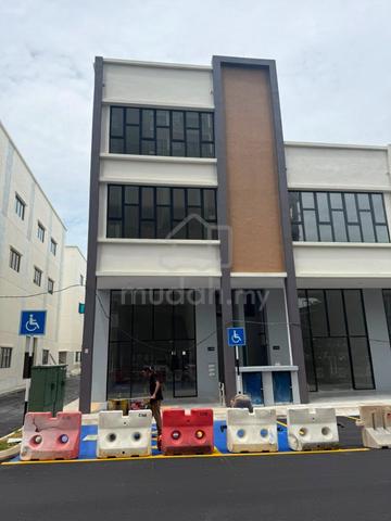 Whole Unit Brand New Shop Lot Bandar Bukit Puchong 7 For Rent 1